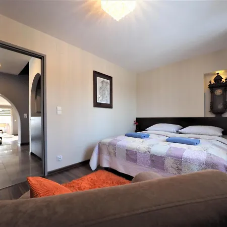 Apartament Rodzinny Szklana Góra Apartamento *